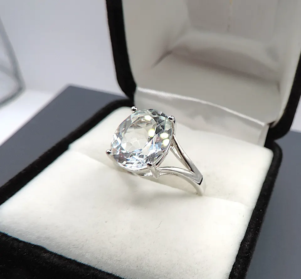 Sterling Silver 6 Carat White Topaz Solitaire Ring New With Gift Box