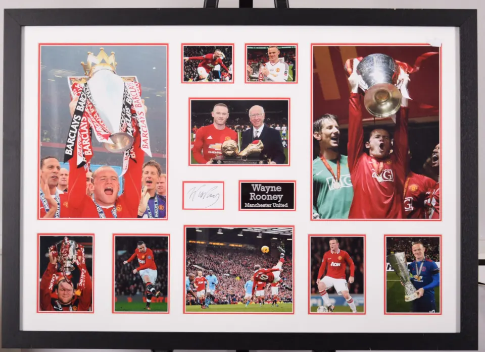 WAYNE ROONEY original signed presentation
