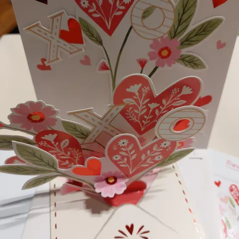 Greetings cards - hearts RRP £100 approx (24)