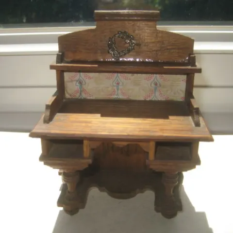 Vintage Dolls House Wooden Wash Stand