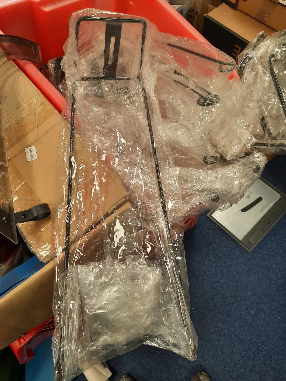 Bicycle basket stays