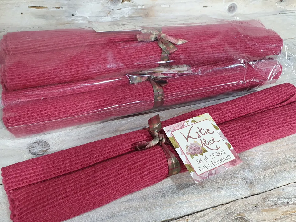 Katie Alice 4 x 2 pack Ribbed placemats. 46cm x 32cm.  Rrp £36