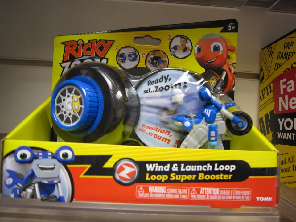 50pcs Ricky Zoom wind and go toy - mixed colours - 50pcs in lot rrp £9.1000