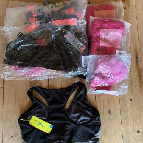 12 Mixed Brand Sports Bras Including Sloggi Royce Berlei