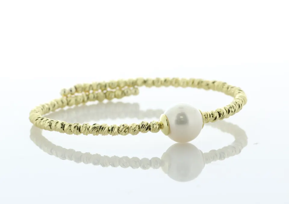 9.5 - 10.0mm Freshwater Cultured Pearl Gold Colour Beaded Bangle