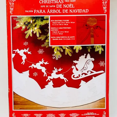 Christmas Tree Skirt Luxury Faux Fur Red Santa & Reindeer 1.6m 66 Inch New Sealed Box