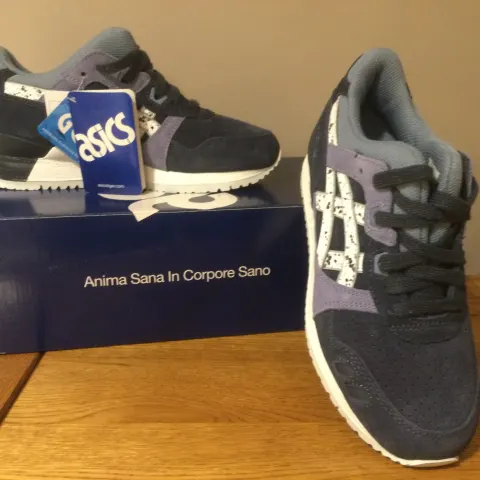 ASICS Gel-Lyte III, Ladies Trainers, Indian Ink, Size 4 - NEW RRP £95.00