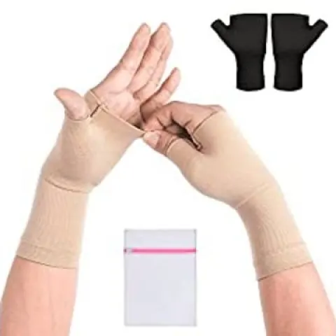 3 x Wrist and Thumb Supports Total L4a