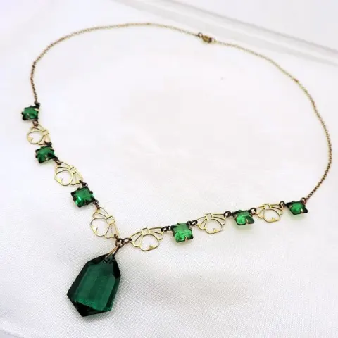 Vintage Art Deco Necklace With Gift Box