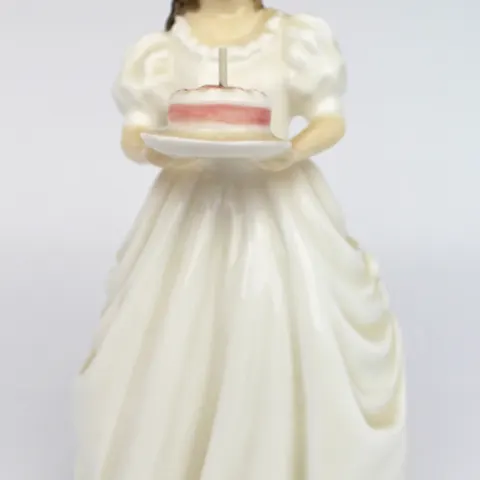 Royal Doulton Figurine Birthday Girl HN 3423