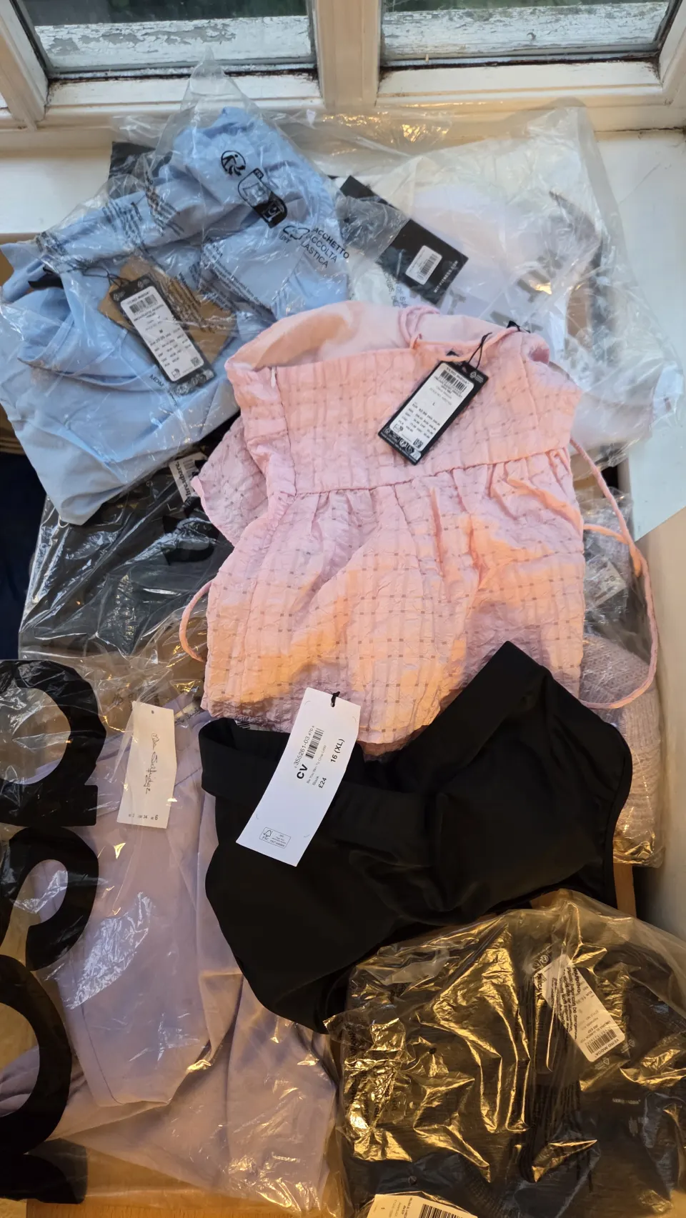 Women's Premium Quality Branded Clothing Bundle Includes 10Pcs of Tops Trousers Bikini Skirts Shorts