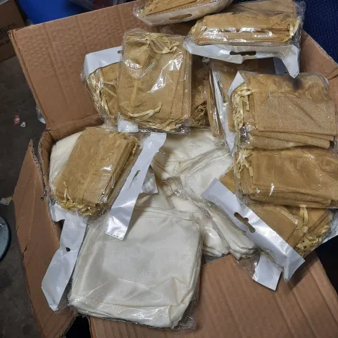 460 x Organza Cream & Gold Bags (2 sizes)