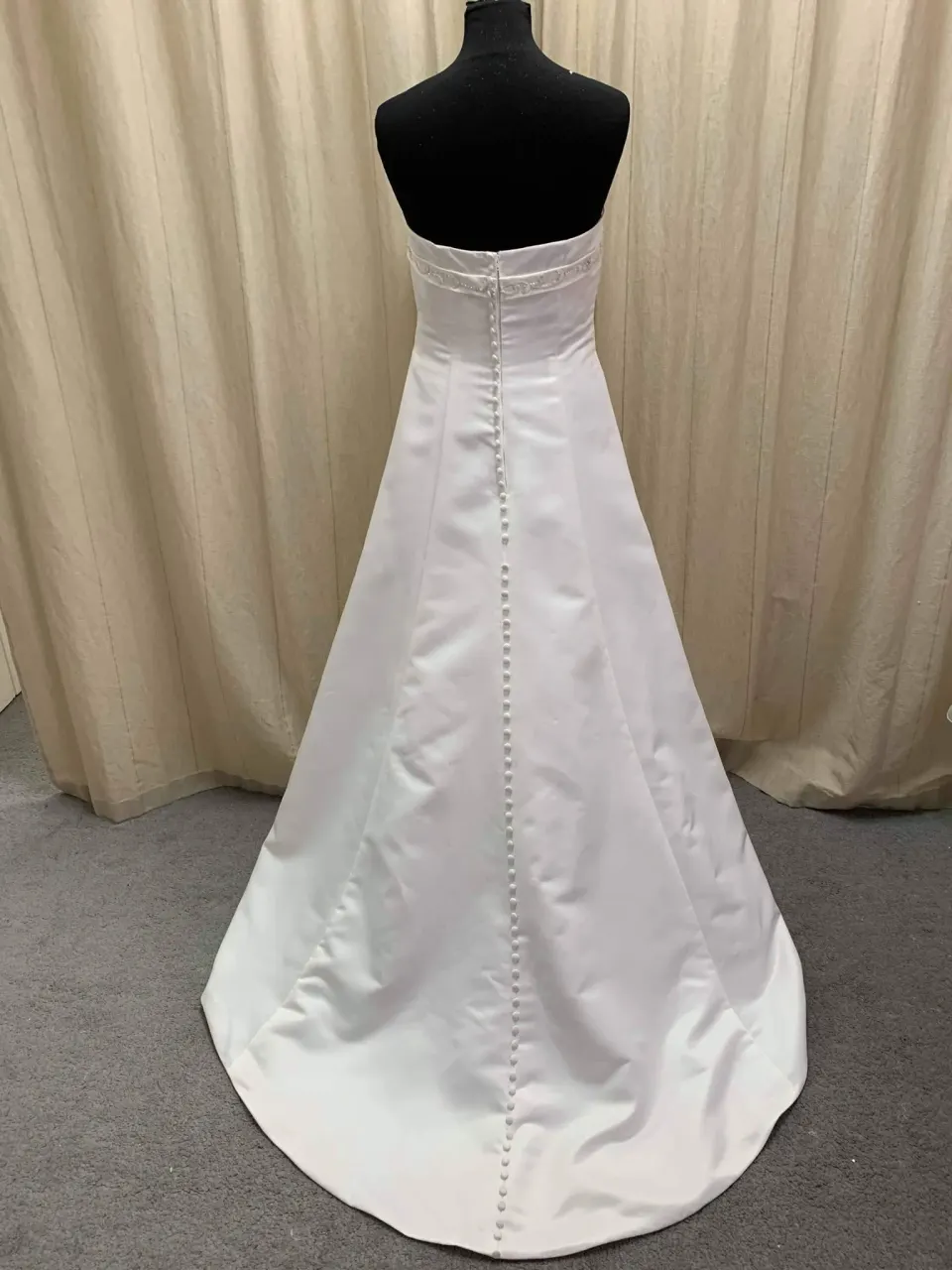Alfred Angelo wedding dress Style 2015 size 12 Ivory