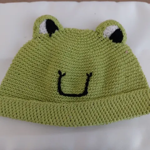 Selection of childrens hats, gloves and scarves.  Various colours.  Min 15 items