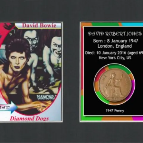 David Bowie Diamond Dogs Mounted Original 1947 Penny Metal Display Gift Set-2.