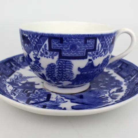 Royal Worcester Blue & White Tea Cup & Saucer c.1923