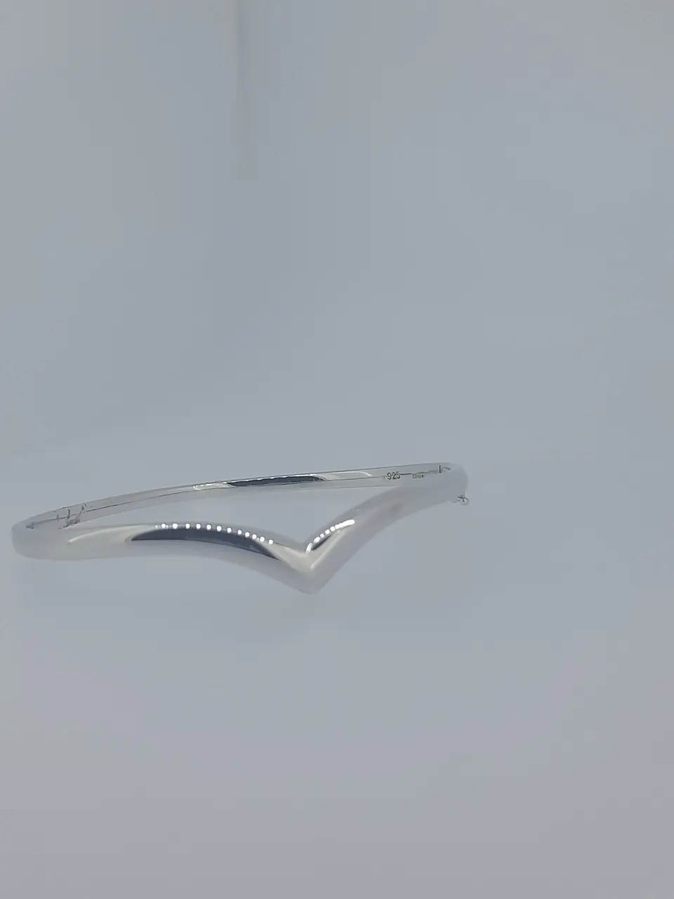 UK Hallmarked Silver Wishbone Hinged Bangle