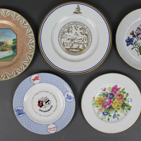 Collection of 5 Royal Worcester Cabinet Plates