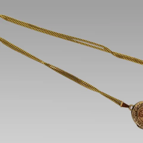 Vintage 9ct Gold Locket on Chain