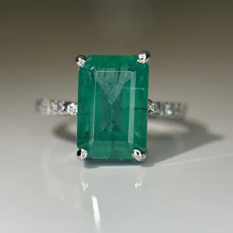 Beautiful 4.00 CT Natural Emerald Ring With Natural Diamonds & Platinum 950