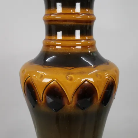 Large Vintage Ceramic Table Lamp.