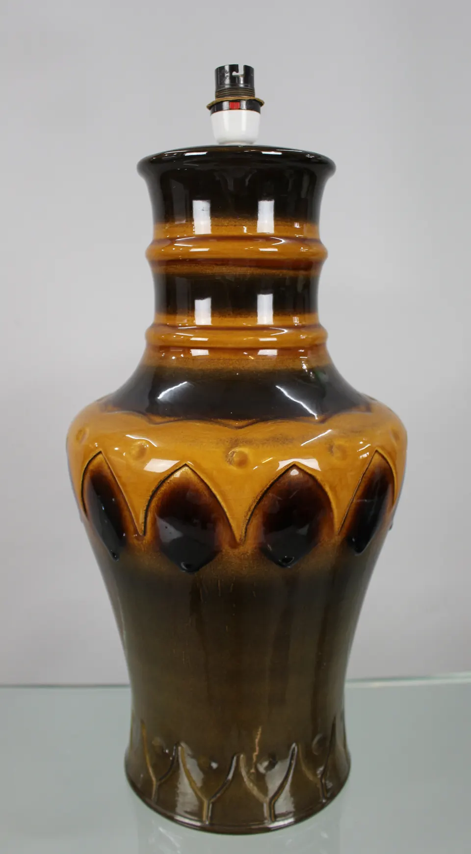 Large Vintage Ceramic Table Lamp.