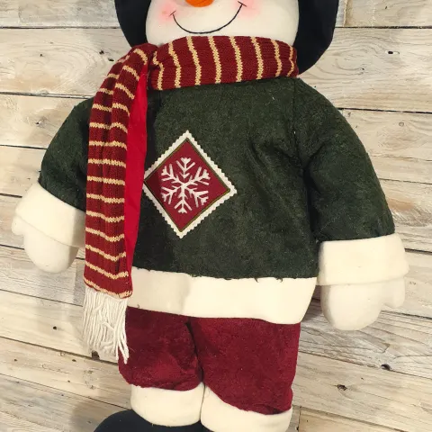 Large Stand up 3D Luxury Snowman. 65cm tall x 42cm across RRp £49.99