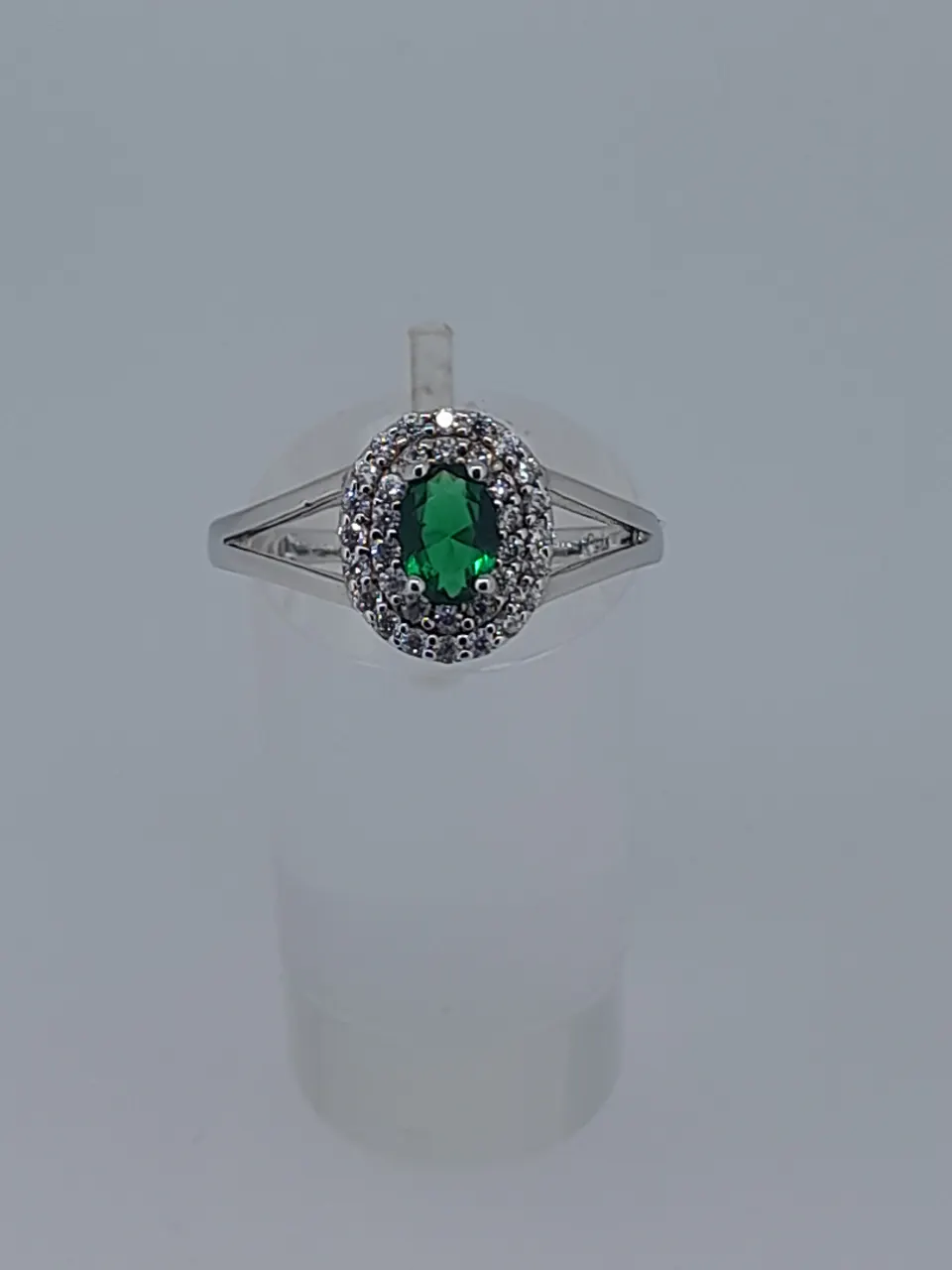 Silver Stamped 925 Dress Ring Set With CZ Stone, Centres Tone Measures 5.94 mm Diameter. Finger Siz