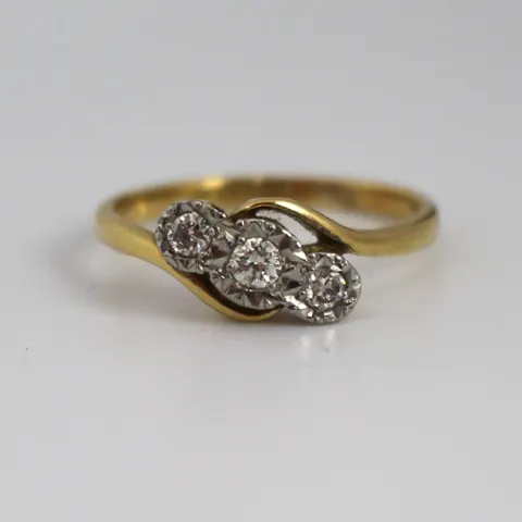 Mid 20th c. Diamond Three Stone 18ct Gold Ring