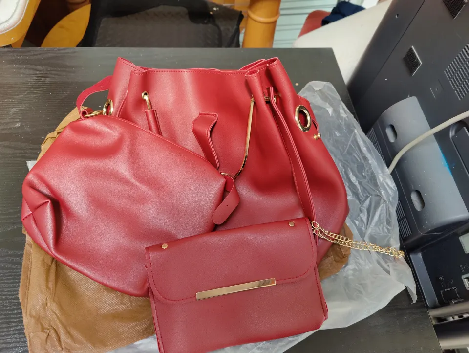 Set of 3 red ladies Handbags