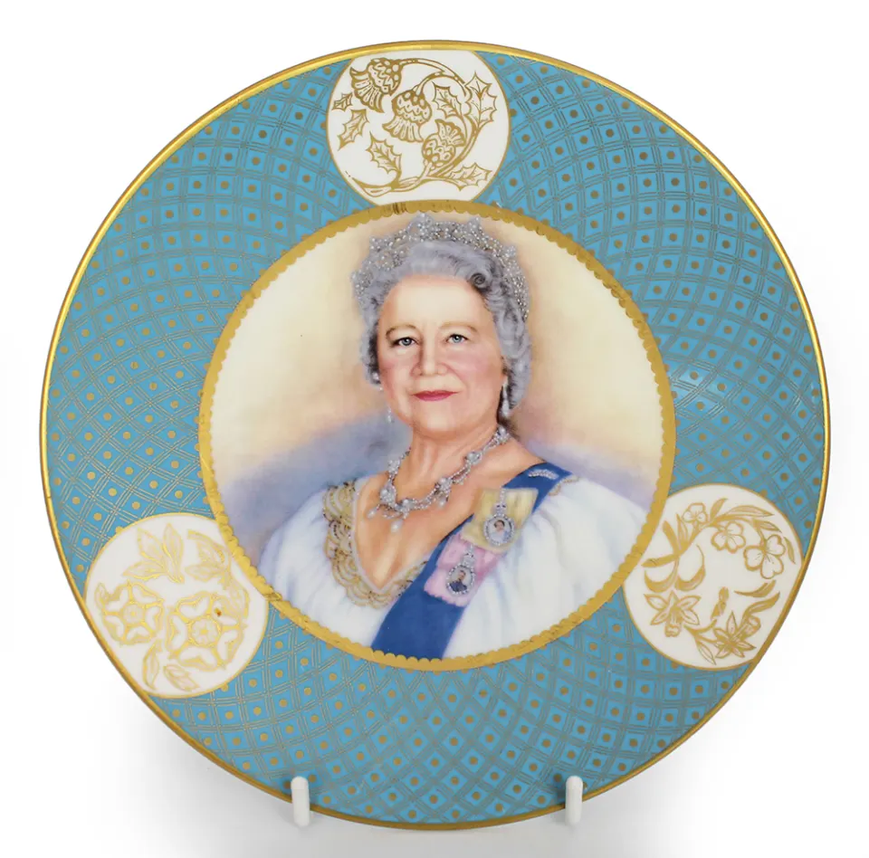 Royal Worcester The Queen Mother Cabinet Plate