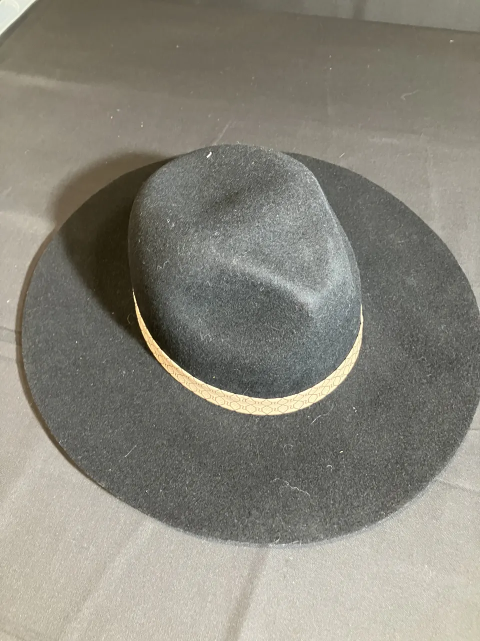 River Island hat worn by Amanda Donohoe