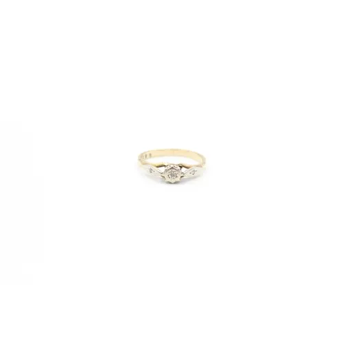 9ct Gold Diamond Detail Ring