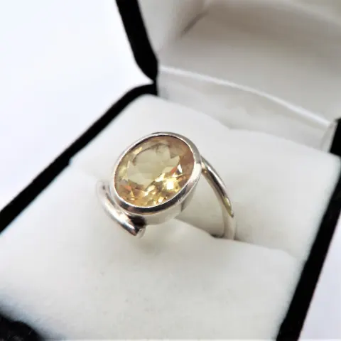 Artisan Lemon Citrine Ring 3 carats Sterling Silver Circa 1970's
