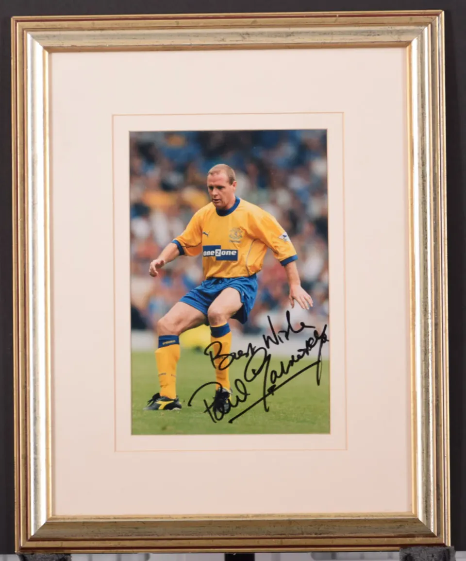 PAUL GASCOIGNE original signed presentation
