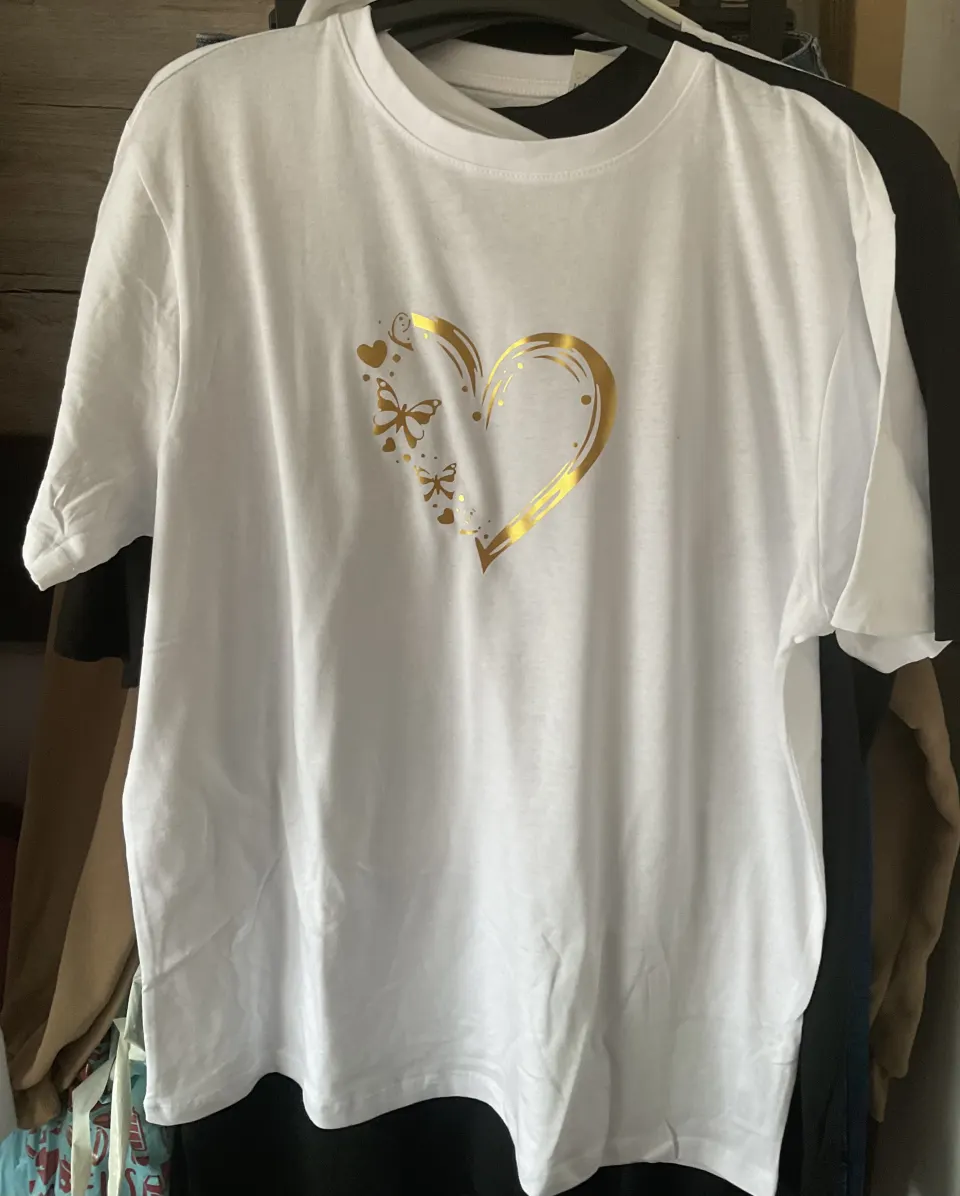 Brand New Heart & Butterfly Design T-Shirt Size M 12/14