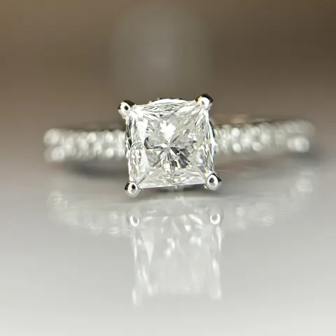 Beautiful 1.24ct Princess Cut Untreated Natural Solitaire Diamond & 18k Gold