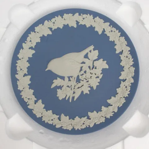Wedgwood Jasperware Robin Cabinet Plate