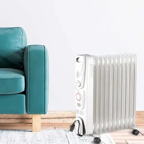 (48/Mez/P) RRP £75. Mistral 11 Fin Oil Filled Radiator 2500W.