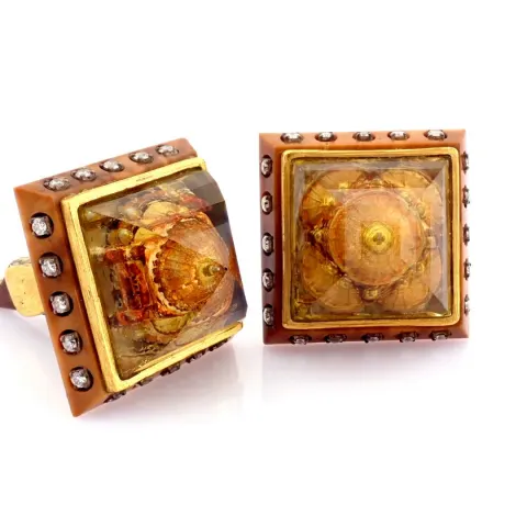 An Exquisite Hand-Made Kuka Cufflinks , Reversely Engraved Intaglio Religious-Themed Detailed With T