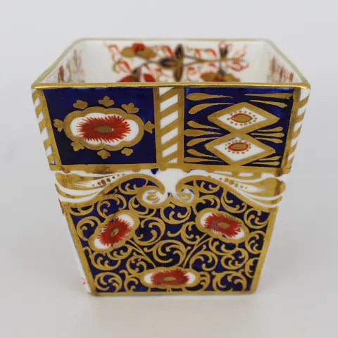 Davenport Imari Square Tapered Vase c.1880