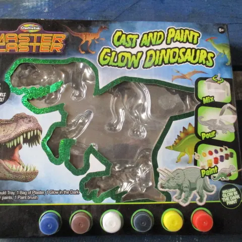 50 Pcs Assorted Dinosaur and Large Bugs Paint Mould Kit - RRP £6.99/unit - 50 Pcs In Lot
