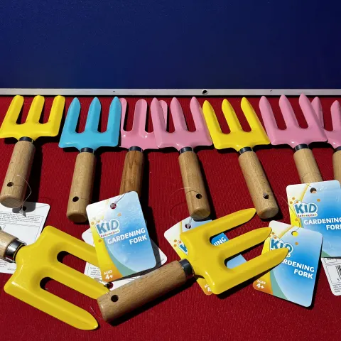 J1/A - Job Lot New Kids Garden Forks