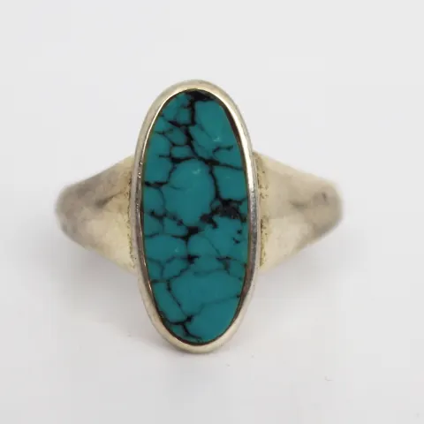 Silver Oval Quartz Ring