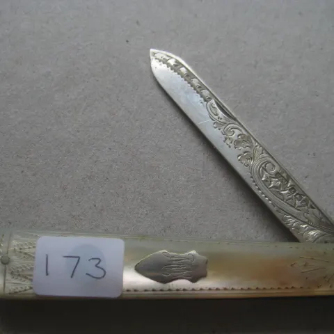 George V Mother of Pearl Hafted Silver Bladed Folding Fruit Knife