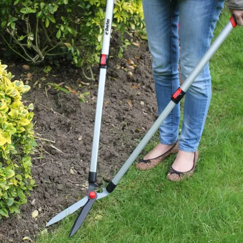 Telescopic Grass Lawn Shears - RRP 44.99
