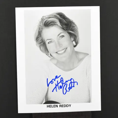 Helen Reddy (1941-2020) Original Signature