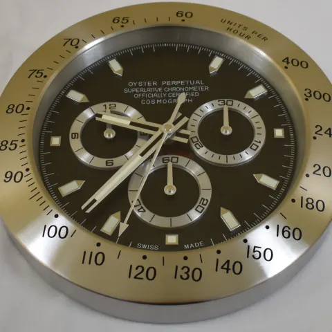 34 cm Silver body Black Dial clock