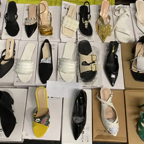 25 x Adult Footwear -  All New Items - TRADE LOTS - 3