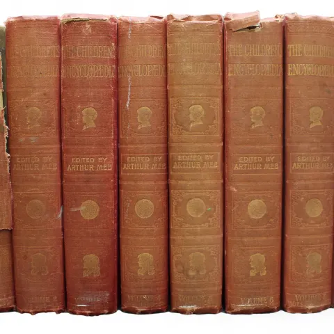 The Children's Encyclopaedia Edited by Arthur Mee 8 Volumes